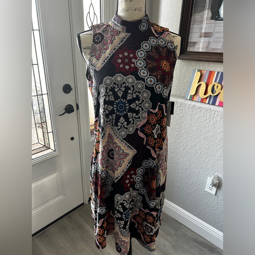 NWT, Signature by Robbie Bee, A-line dress with lovely tie back. Sz S